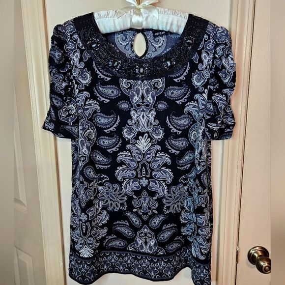 #185 APT 9 Black/White/Grey Paisley Design Beaded Neckline Tunic.sz. L - Picture 1 of 8